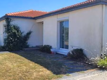 location maison meublé à bouaye (44830) : à louer meublé / 144m² bouaye