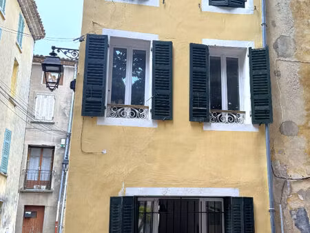 a vendre maison de village avec 3 chambres ? fort potentiel ? la roquebrussanne