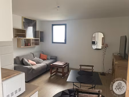 location annuelle meublée - partie privative dans maison st-