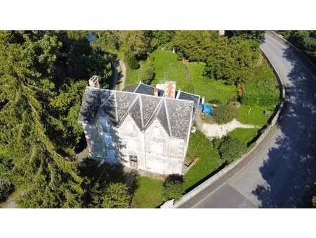 propriété élégante à double habitation avec potentiel de b&b au bord de la rivière