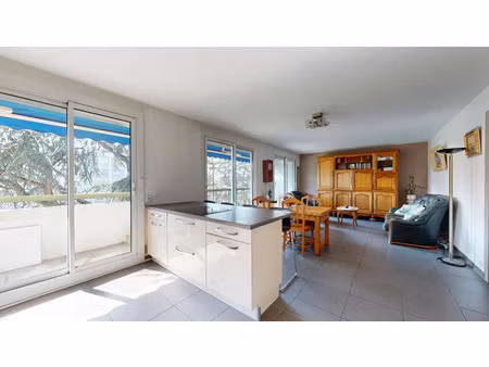 vente appartement 3 pièces 82 m² bron (69500)