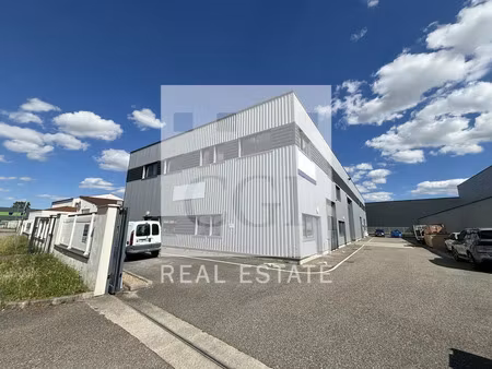 location bureau 150 m² à chaponnay (69970)