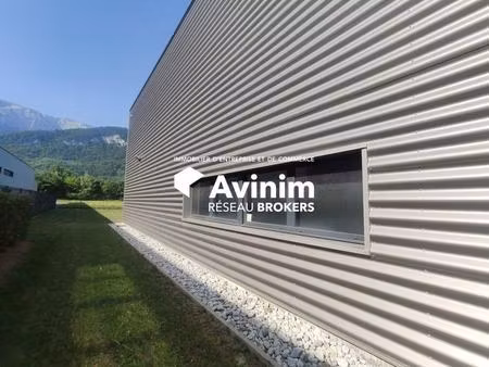 location entrepôt marnaz 74460 715m²