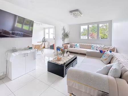 vente appartement 4 pièces 102 m² à carbon-blanc (33560)  180 000 €
