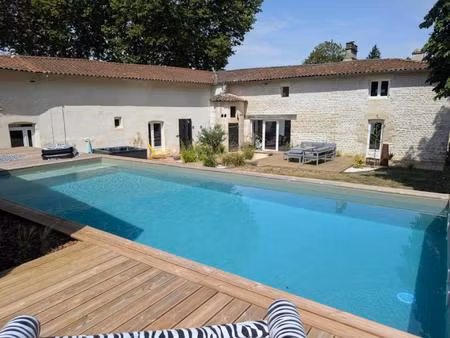 spacieuse maison esprit loft en bord de sèvre
