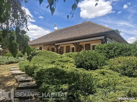 maison 7 pièces 185 m²