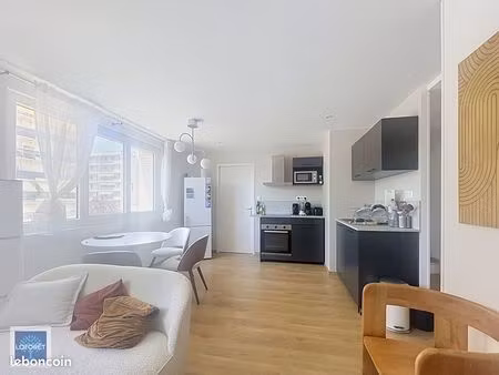 appartement 1 pièce 11 m²
