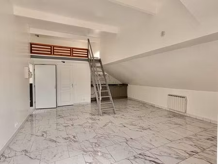 location appartement studio 30m²