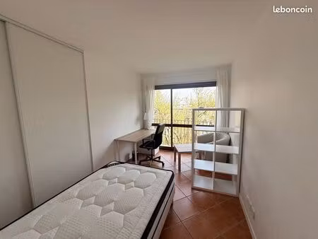 chambre meublée lumineuse - rer b - pas de frais d'agence
