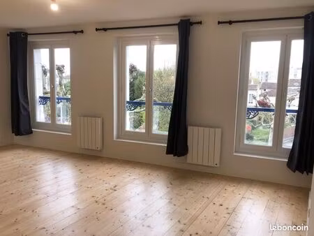 location appartement lumineux non meublé 47m2