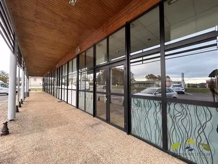 location commerce 2 pièces 72 m² à saint-léonard-de-noblat (87400)