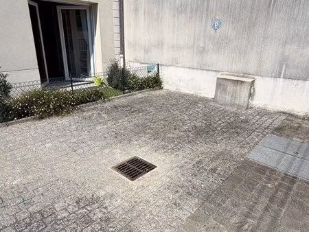 petite place de parking location