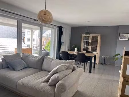 appartement récent avec grande terrasse