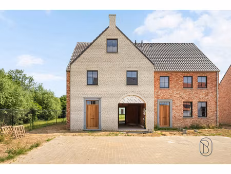 huis te koop in deinze met 4 slaapkamers