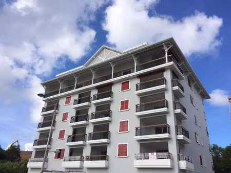 location appartement 3 pièces 64 m² à fort-de-france (97200)