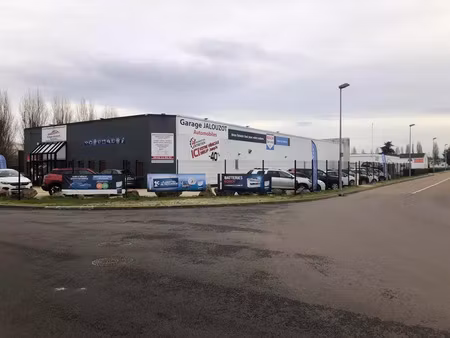 location commerce 820 m² à auxerre (89000)