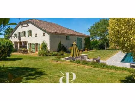 maison avec piscine et jardin beaumont-de-lomagne (82)