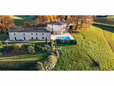 propriété avec piscine et jardin puygaillard-de-quercy (82)