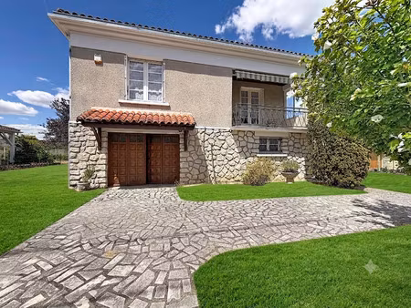 aux portes d'angouleme maison individuelle sur sous-sol avec