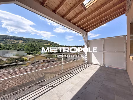 appartement t4 de 80 m2 avec terrasse en plein coeur de pontc