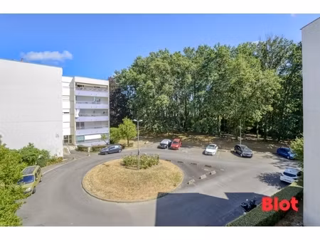 à vendre – en exclusivité - appartement t4 traversant avec terrasse  parking – sainte-luce