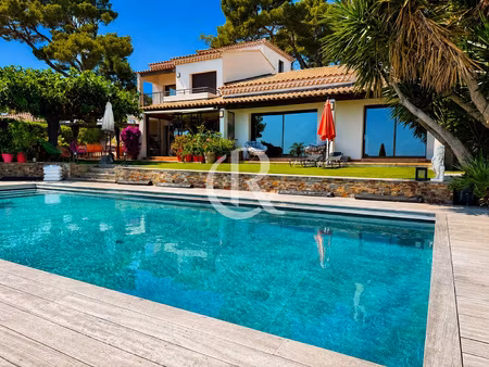 villa provençale d'exception vue mer panoramique  piscine 