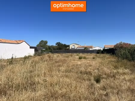 terrain à bâtir de 1 077m² au fenouiller – façade plein sud de 22 m – à 5 minutes des plag