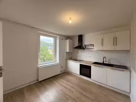 appartement 3 pièces 74m² - bogny-sur-meuse
