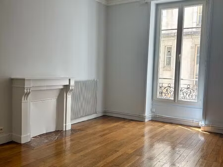 t3 darcy - immeuble haussmannien