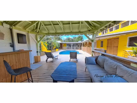 vente maison 12 pièces 272 m² sainte-rose (97115)