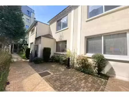 exclusivité corpimmo. excellent rapport/loyer de 2450 €/mois chargé. surface carrez de 86 