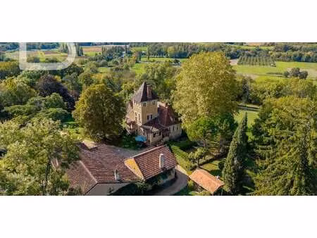 propriété avec piscine et jardin duravel (46)