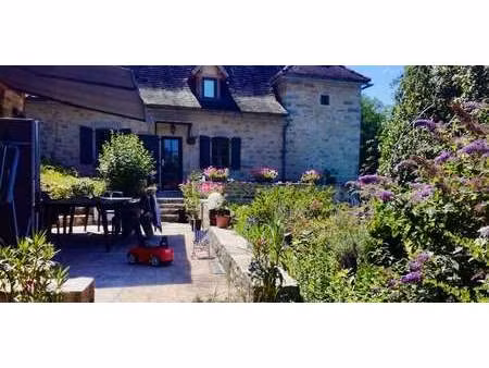 maison avec piscine et jardin figeac (46)