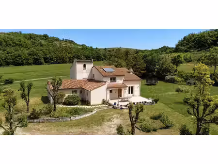 maison avec jardin et terrasse montcuq (46)