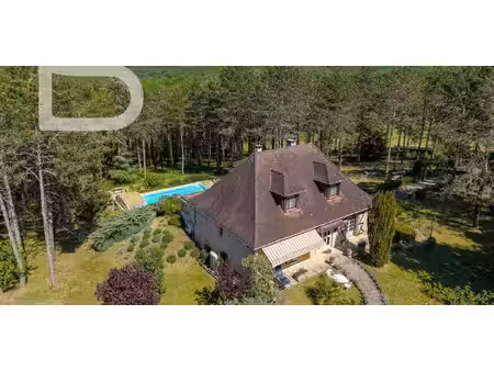 maison avec piscine et jardin nadaillac-de-rouge (46)
