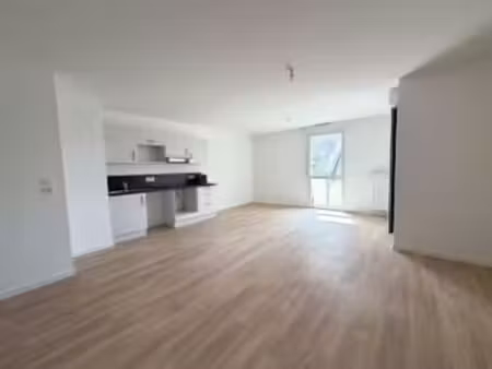 location appartement 3 pièces à saint-gilles (35590) : à louer 3 pièces / 66m² saint-gille
