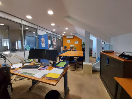 location commerce 4 pièces 150 m² à saint-denis (97400)