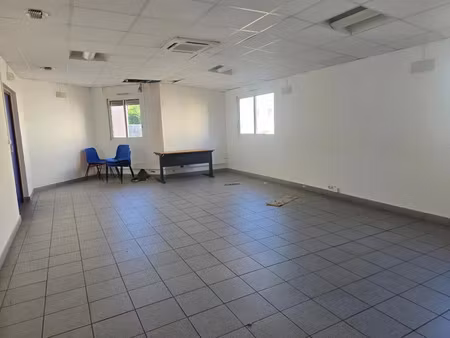 location commerce 470 m² à saint-joseph (97480)