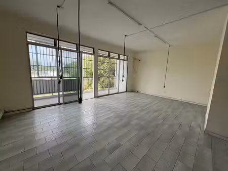 location commerce 132 m² à les abymes (97142)