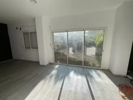location commerce 90 m² à saint-andré (97440)