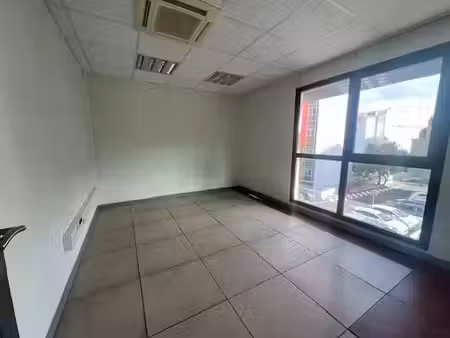 location bureau 230 m² à saint-denis (97400)