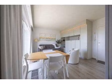 prachtige studio met fenomenaal uitzicht te huur in midde...