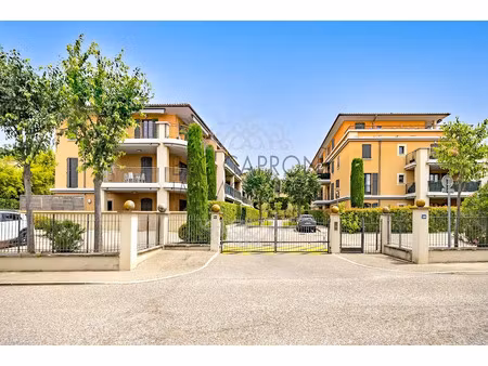 vente appartement 5 pièces 111 m² à aix-en-provence (13090)  780 000 €