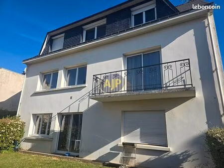 immeuble 11 pièces 192 m²