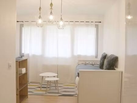 studio à louer meublé à bogève