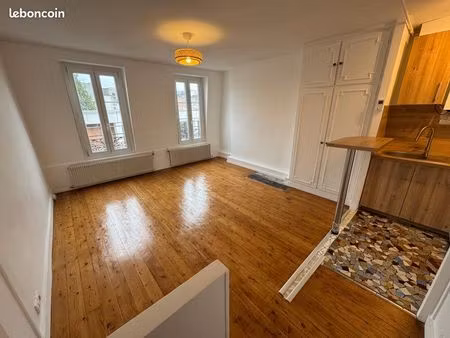 studio 25m2 face gare enghien les bains