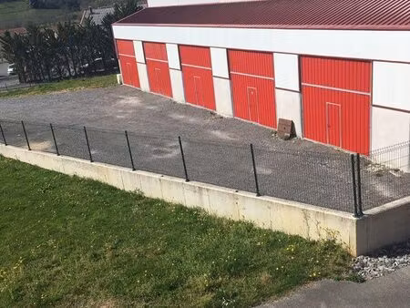 dépôt /local à louer