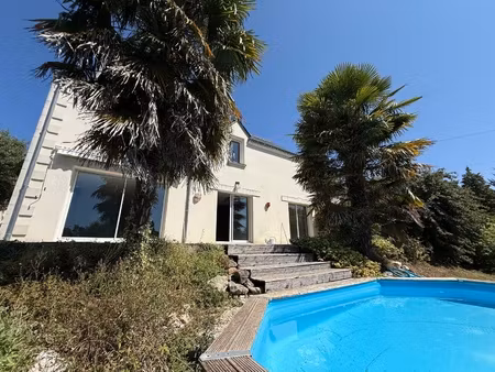 maison 7 pièces - 213 m²