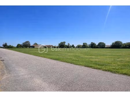 vente terrain 1085 m² à peseux (39120)  41 230 €