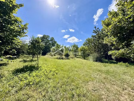 vente terrain à batir 2000 m² à combronde (63460)  45 000 €